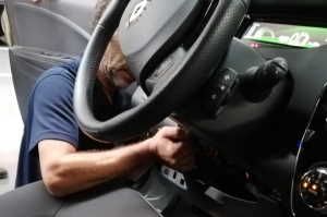 GPS tracker device installation - Frotcom